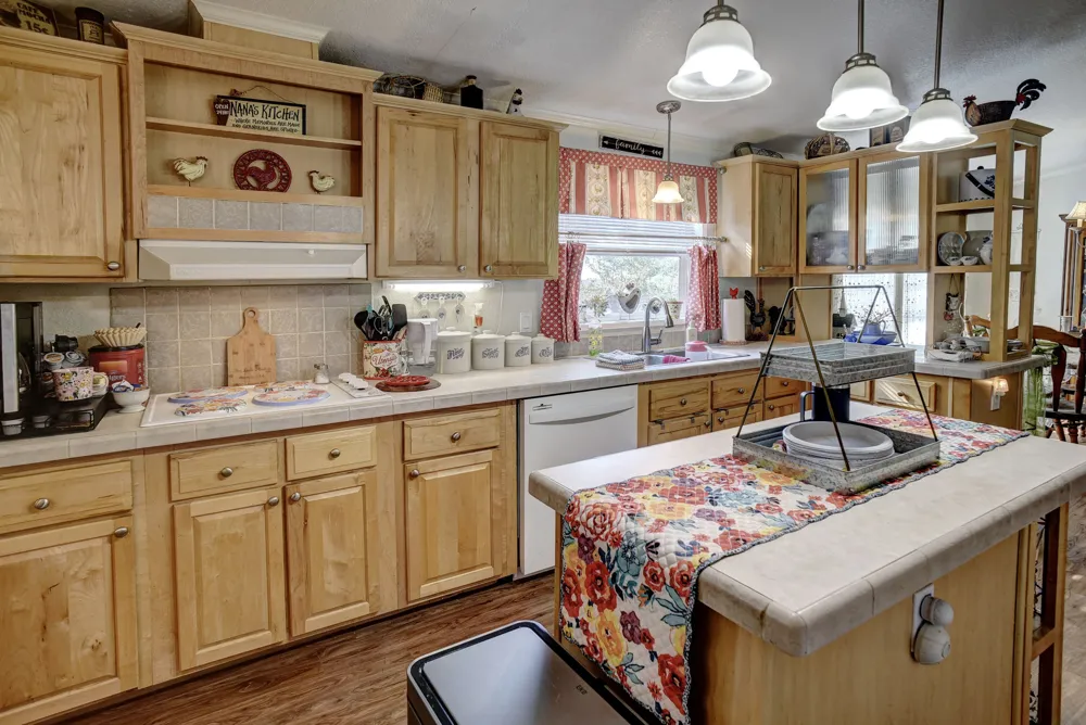 123 Split Oak Road Smithville, TX 78957