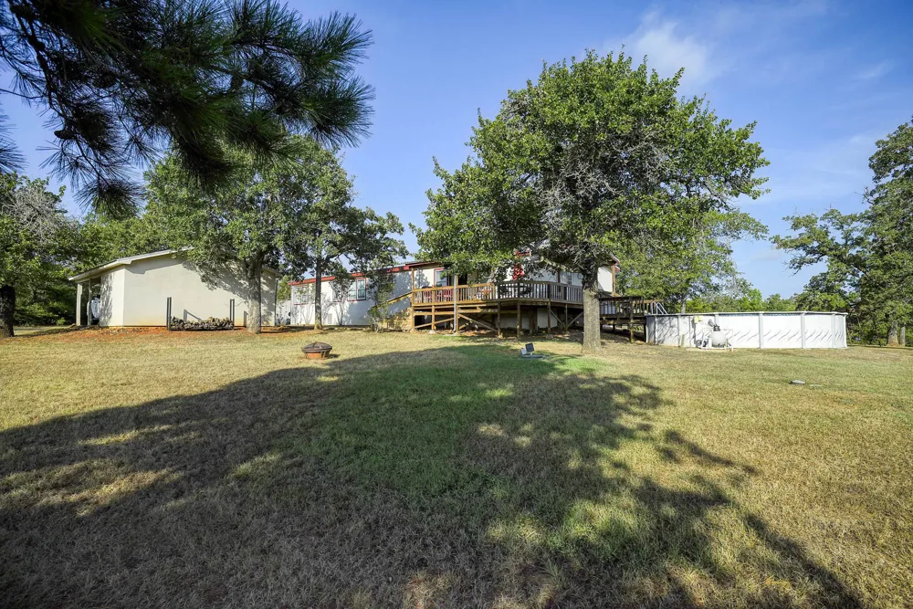 123 Split Oak Road Smithville, TX 78957