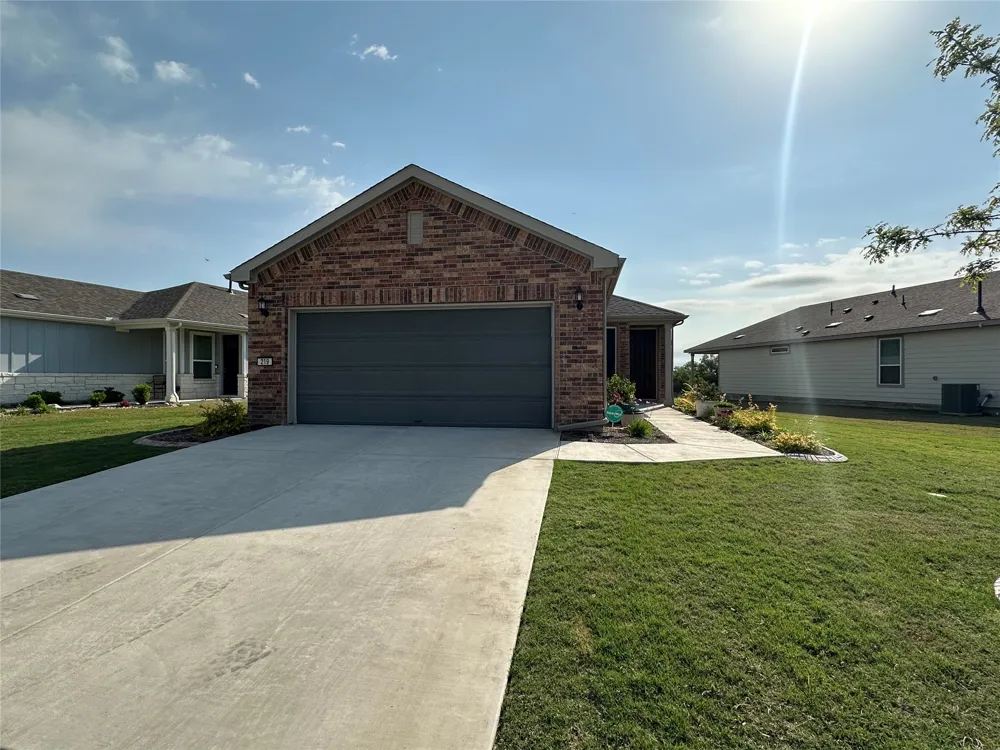 219 Coachsmith Street Georgetown, TX 78633