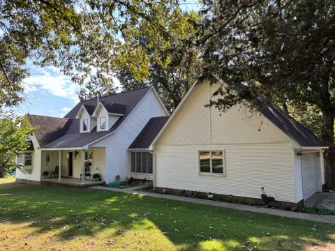 237 Meadowlark Drive