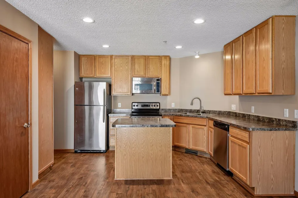 17628 69th Place Maple Grove, MN 55311