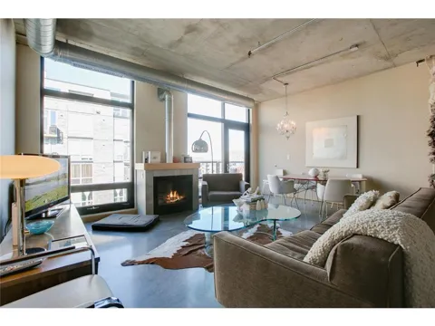 720 4th Street #613