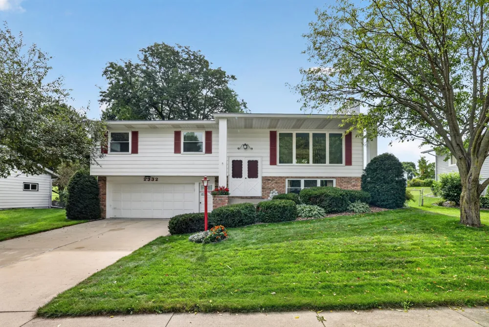 2332 4th Avenue NW Rochester, MN 55901