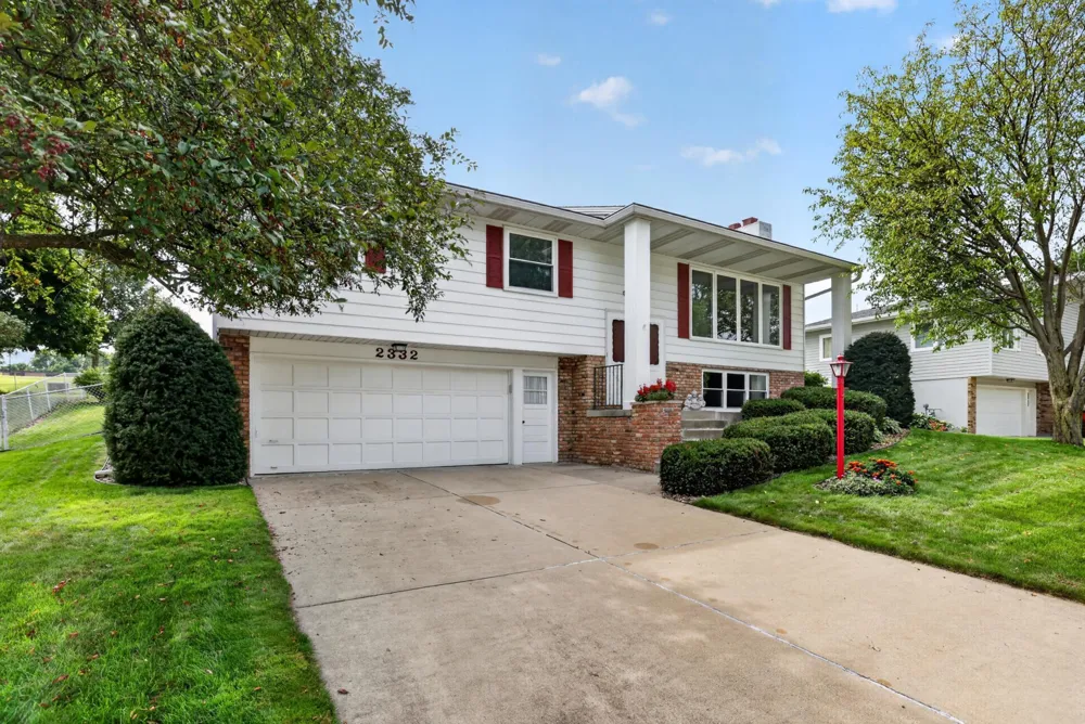 2332 4th Avenue NW Rochester, MN 55901