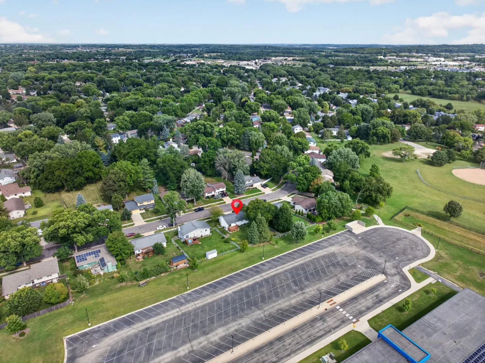 2332 4th Avenue NW Rochester, MN 55901