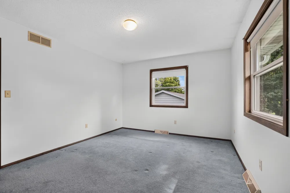 2332 4th Avenue NW Rochester, MN 55901