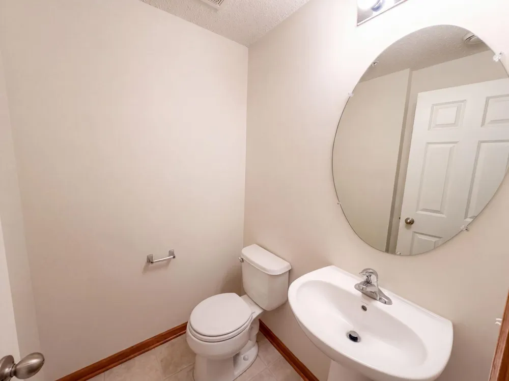 7231 Jewel Lane #702 Maple Grove, MN 55311