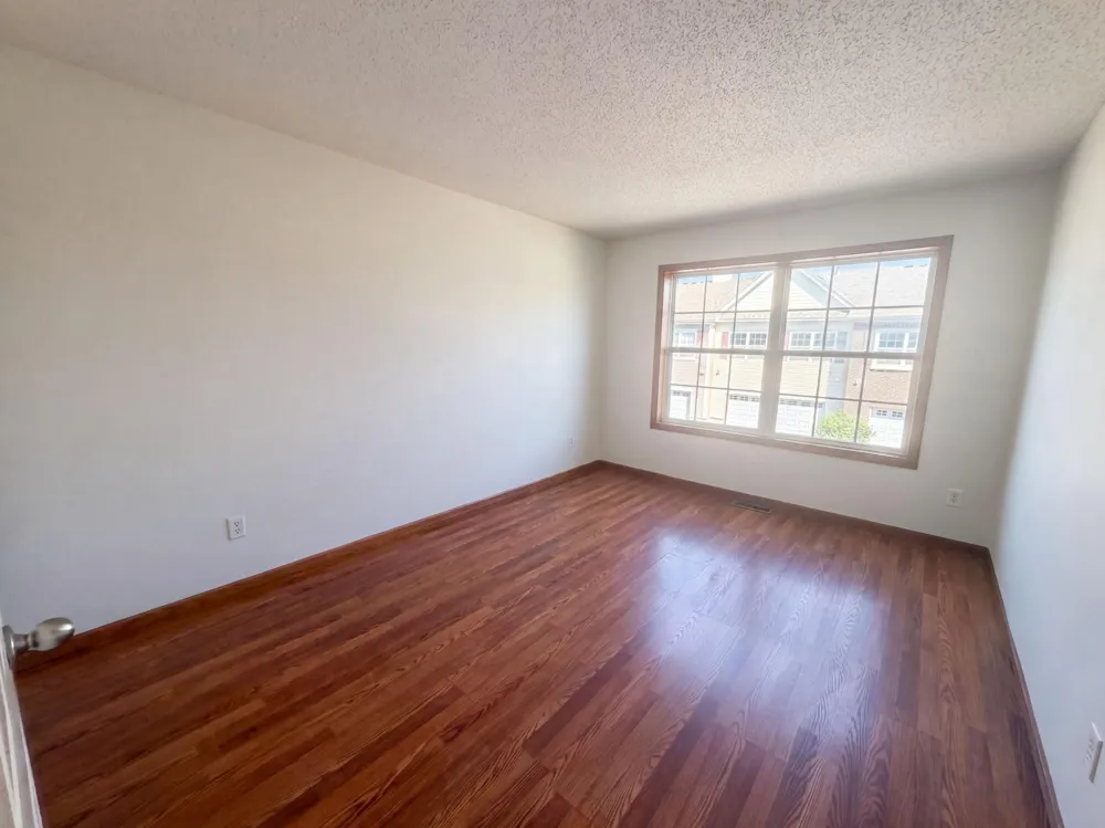 7231 Jewel Lane #702 Maple Grove, MN 55311