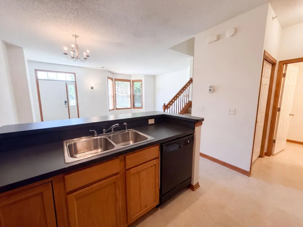 7231 Jewel Lane #702 Maple Grove, MN 55311