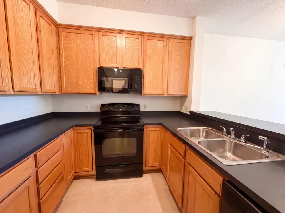 7231 Jewel Lane #702 Maple Grove, MN 55311