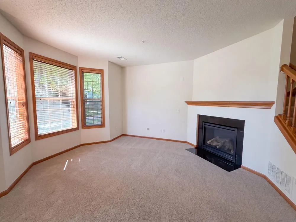 7231 Jewel Lane #702 Maple Grove, MN 55311