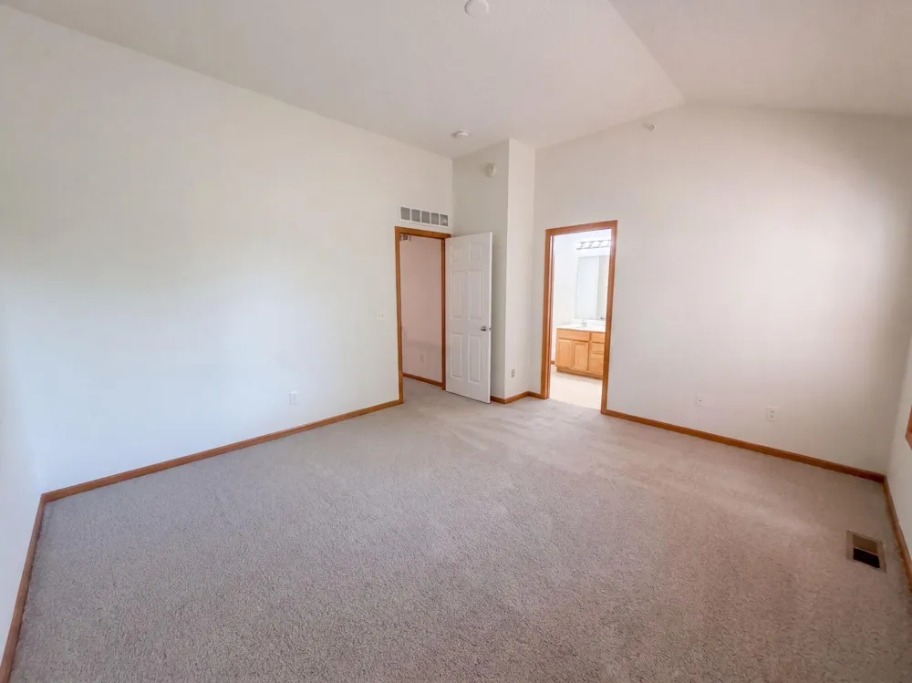 7231 Jewel Lane #702 Maple Grove, MN 55311