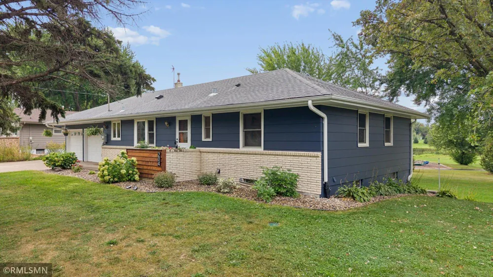 204 4th Street NE Mayer, MN 55360