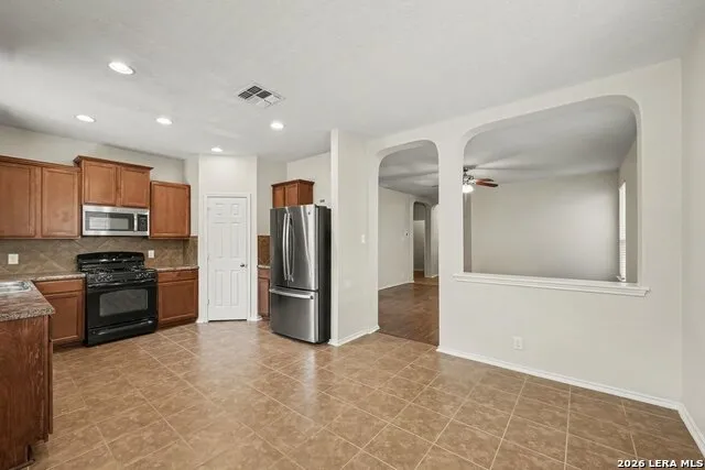 180 REEVES GDN San Antonio, TX 78253