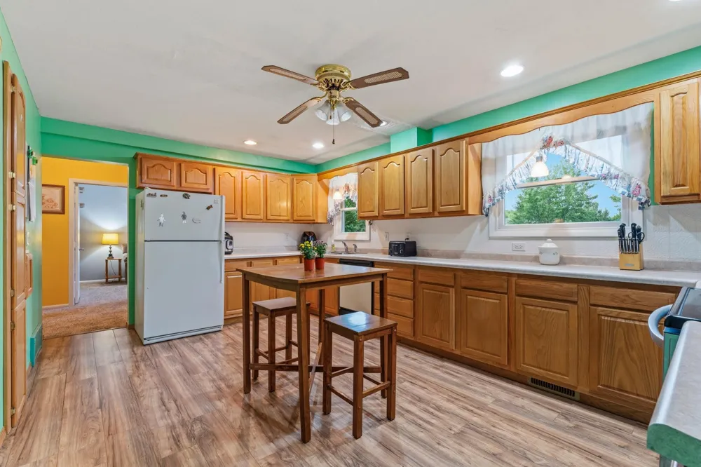 829 Oriole Drive Apple Valley, MN 55124