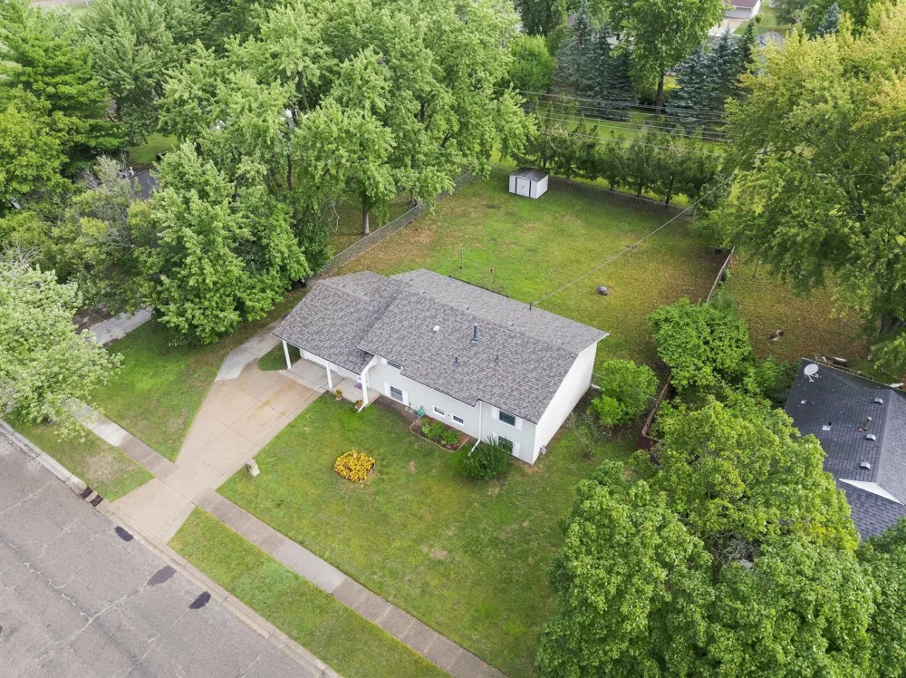 829 Oriole Drive Apple Valley, MN 55124