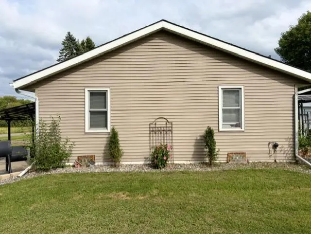 19042 95th Street NE Oak Park, MN 56357
