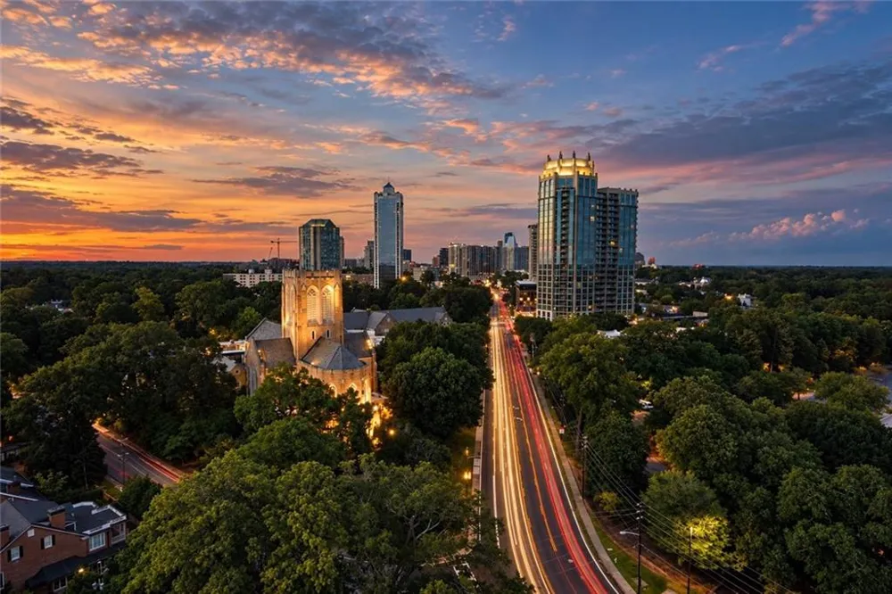 2724 Peachtree Road NW #Upper Penthouse Atlanta, GA 30305