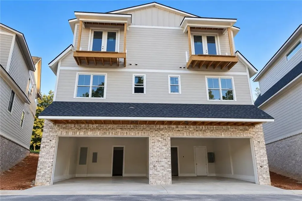 1049 Riverside Drive Gainesville, GA 30501