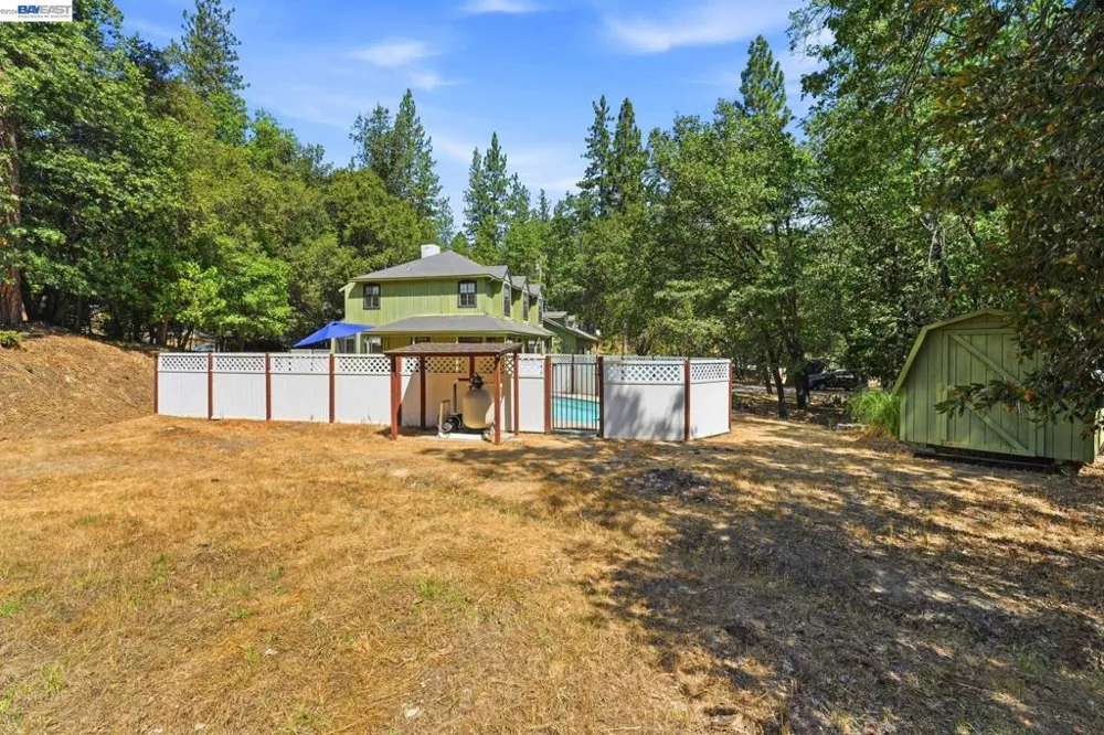 21916 Fallview Dr Sonora, CA 95370