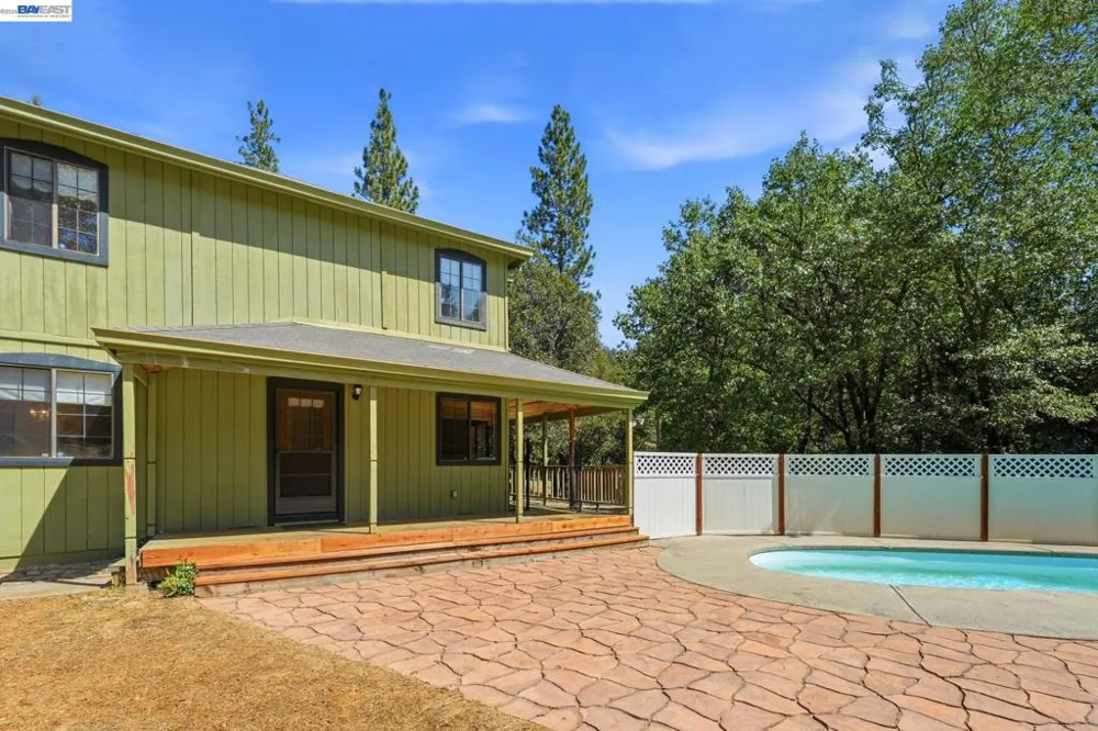 21916 Fallview Dr Sonora, CA 95370