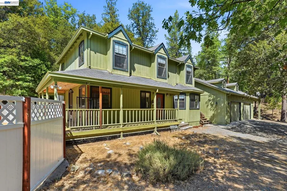 21916 Fallview Dr Sonora, CA 95370