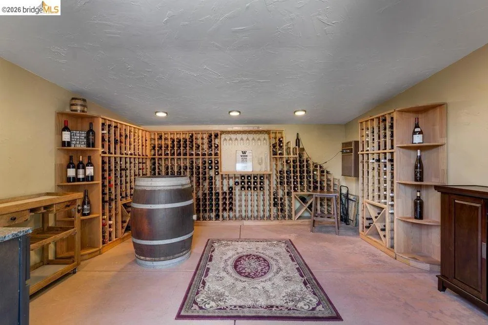 8765 Terrace Drive El Cerrito, CA 94530
