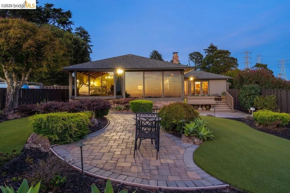 8765 Terrace Drive El Cerrito, CA 94530
