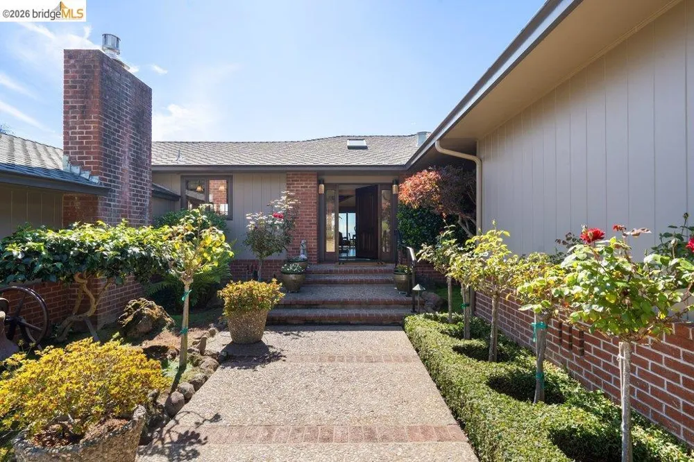 8765 Terrace Drive El Cerrito, CA 94530