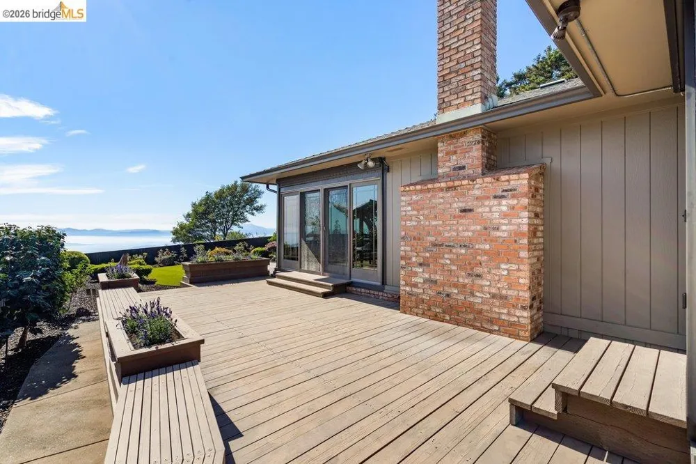 8765 Terrace Drive El Cerrito, CA 94530