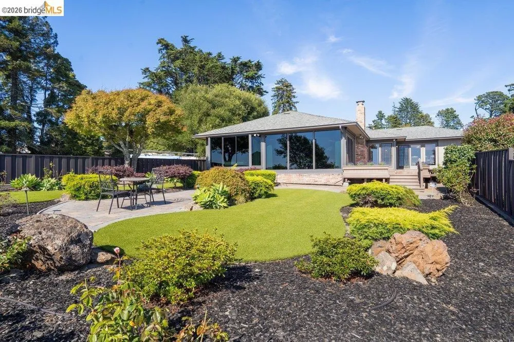 8765 Terrace Drive El Cerrito, CA 94530