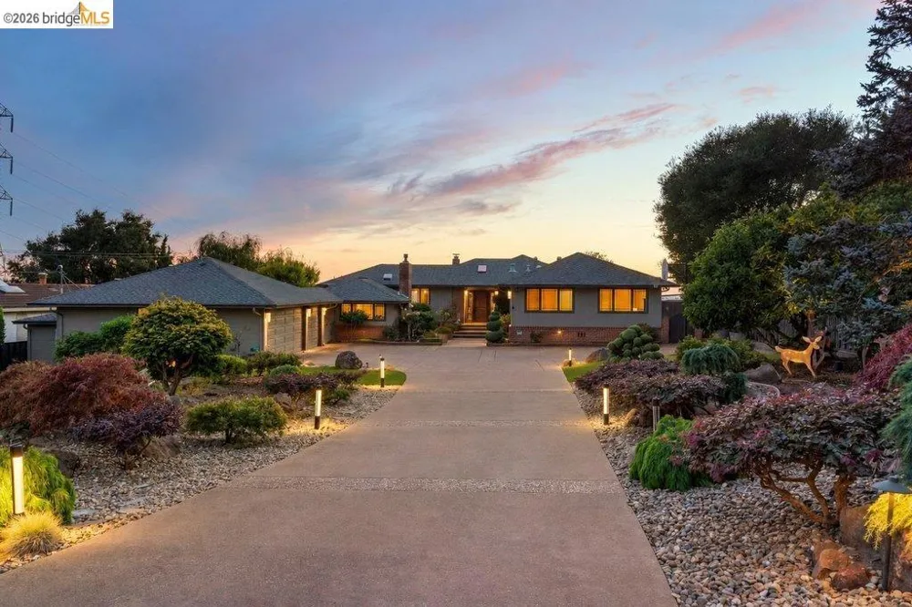 8765 Terrace Drive El Cerrito, CA 94530