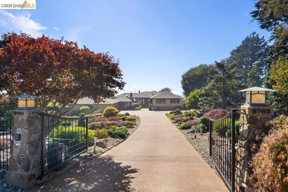 8765 Terrace Drive El Cerrito, CA 94530