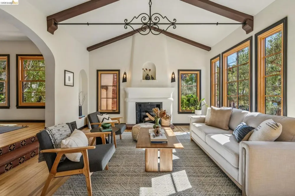 1655 Scenic Ave Berkeley, CA 94709