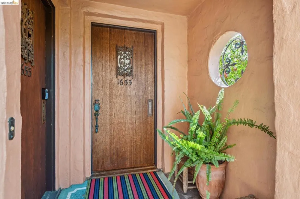 1655 Scenic Ave Berkeley, CA 94709