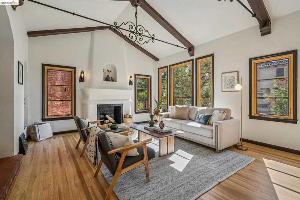 1655 Scenic Ave Berkeley, CA 94709