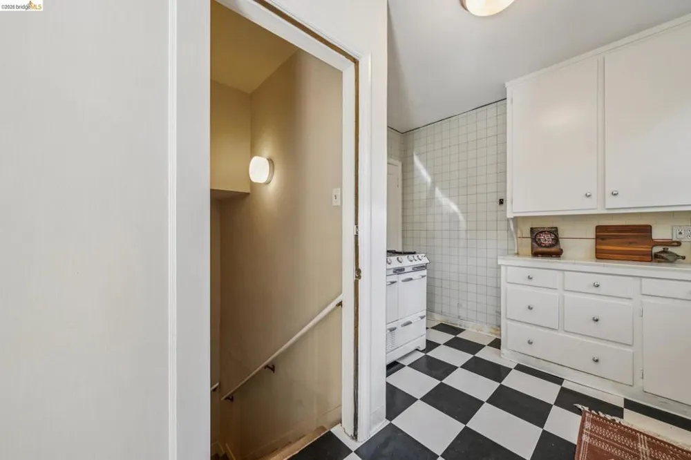 1655 Scenic Ave Berkeley, CA 94709