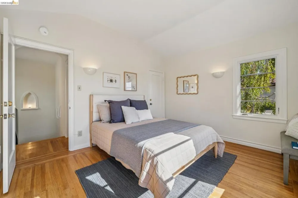 1655 Scenic Ave Berkeley, CA 94709
