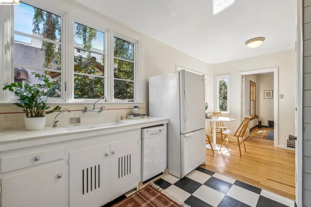 1655 Scenic Ave Berkeley, CA 94709