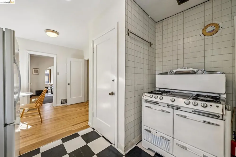 1655 Scenic Ave Berkeley, CA 94709