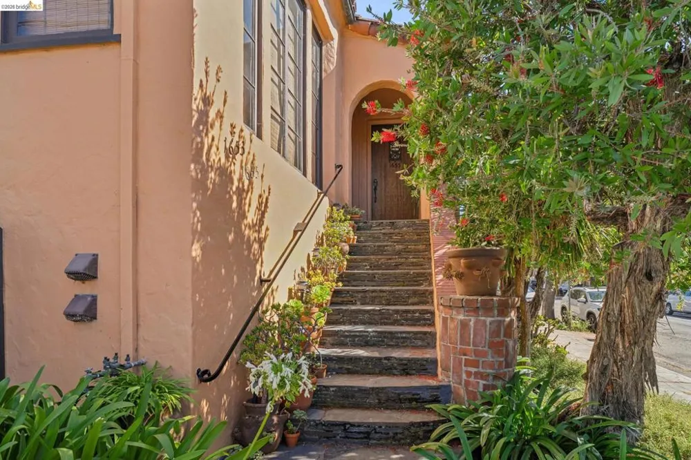 1655 Scenic Ave Berkeley, CA 94709
