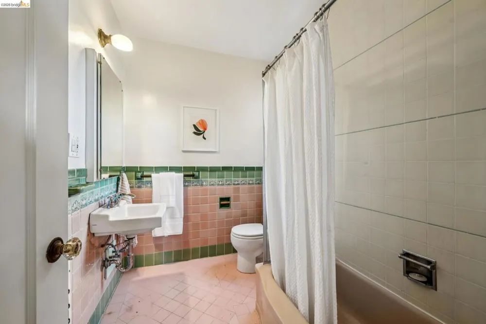 1655 Scenic Ave Berkeley, CA 94709