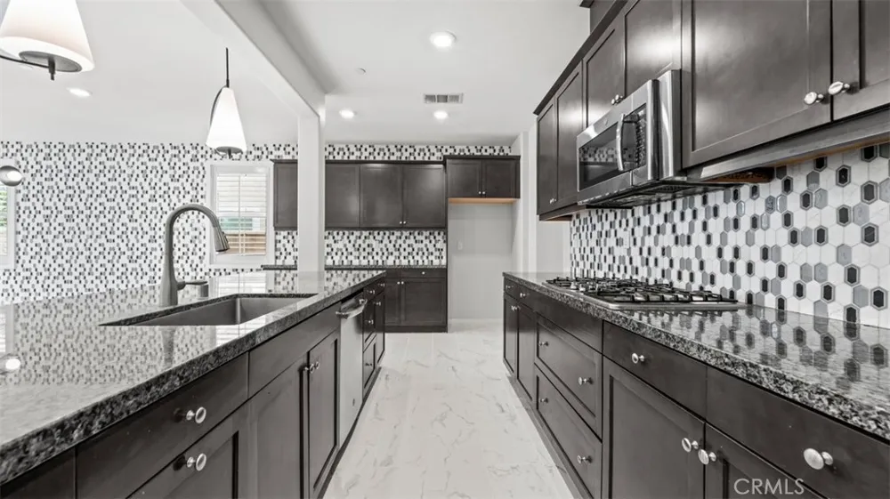 16575 Justin St Fontana, CA 92336