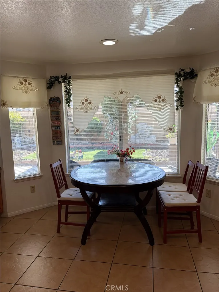 43502 11th E Lancaster, CA 93535