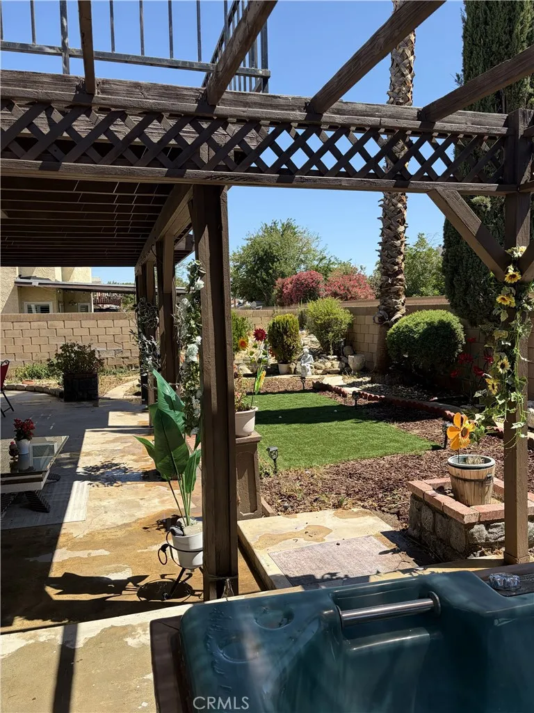 43502 11th E Lancaster, CA 93535