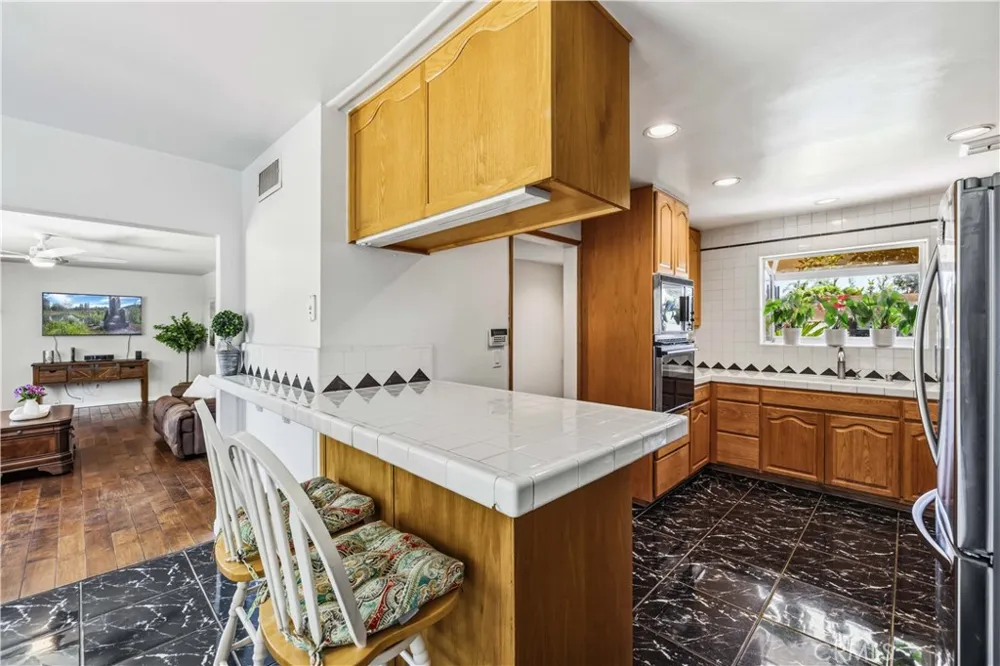9801 Lubao Avenue Chatsworth, CA 91311