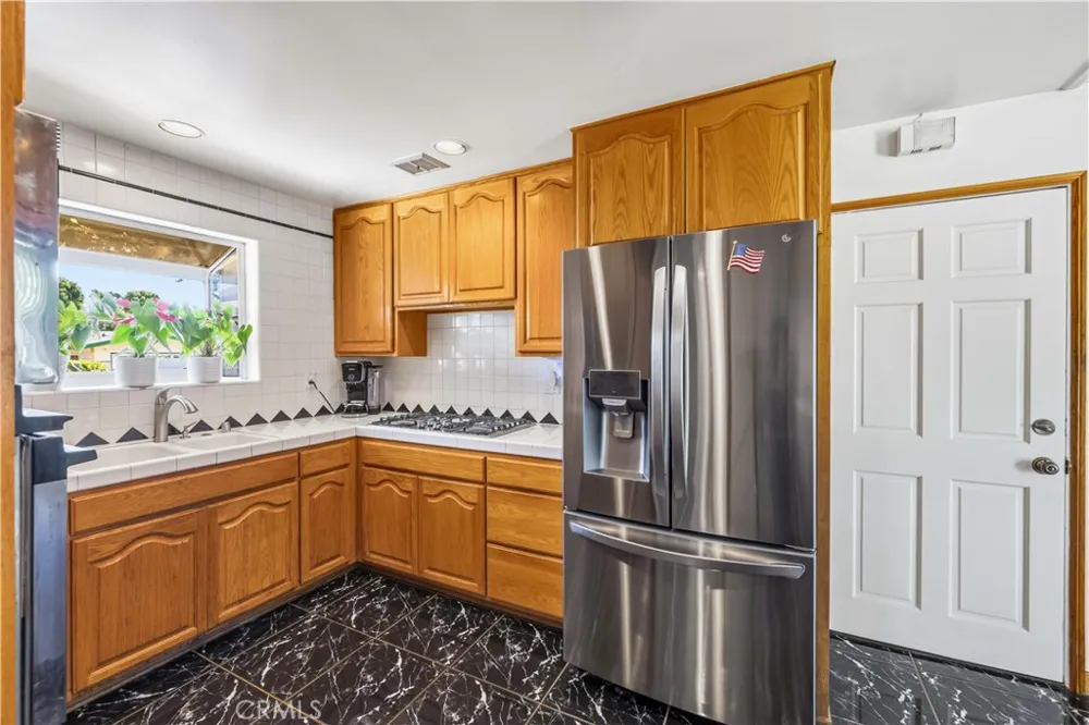 9801 Lubao Avenue Chatsworth, CA 91311