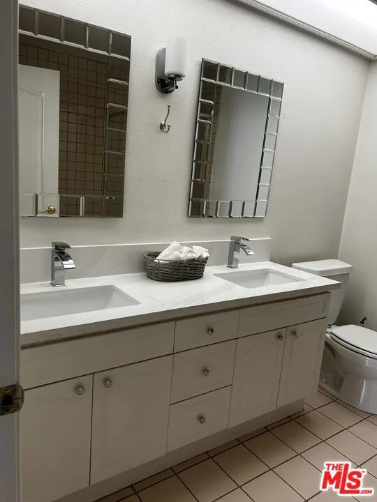 1182 WELLESLEY AVENUE #201 Los Angeles, CA 90049