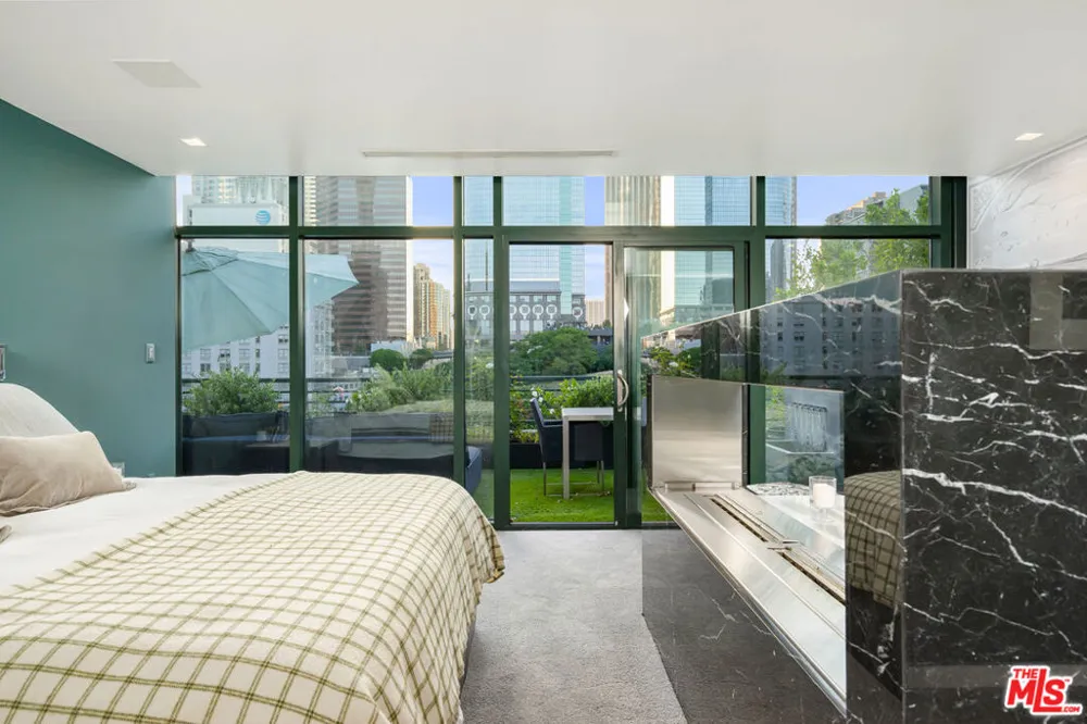 353 S Broadway #Penthouse Los Angeles, CA 90013