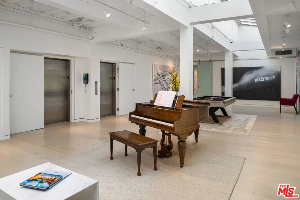 353 S Broadway #Penthouse Los Angeles, CA 90013